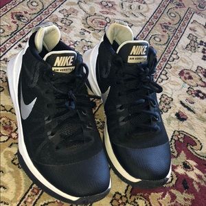 Nike Air Versatile Basketball Shoes